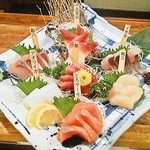 貝、磯料理 海然 - その日一番の貝・鮮魚をご提供　“特選海然盛り”