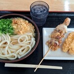 セルフうどん麺太郎 - かけうどん(2玉)、イイダコの天ぷら、鶏天
