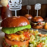 tbz 覚王山本店 - 手前、テリヤキボーイズバーガー
                                トマト・パラペーニョTP  サルサソースへ変更