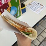 チーズモック - 投票箱とパシャリ　※飲食可能スペースは別のところです