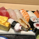 Sushi Shunsai Ishikawa - にぎり11貫と巻物