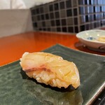 丸吉寿司 - カンパチ