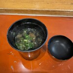 丸吉寿司 - 赤出汁