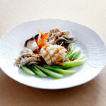 Juukei Hanten Azabu Hinkan - 三種の茸と北海道産ホタテ貝の煮物仕立て