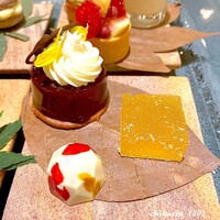 ERUTAN RESTAURANT BAR - 