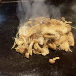 月島もんじゃ わらしべ  - キノコ盛り合わせ(バター焼き)
