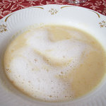 リストランテ・キッコ・ドゥーバ - 自家製コンソメのスープ
