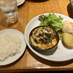 BOUCHERIE AmiaBras - 特製煮込みハンバーグランチ1,000円（＋300円チーズオーブン焼き）