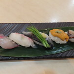 のん太鮨 一丁目一番地 柳井店 - 2022年の｢日替り地魚五貫盛り｣1078円
