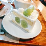 ホワイト グラス コーヒー - シャインマスカットのショートケーキ