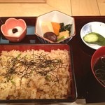 Fukagawa Juku - 食べラからの投稿。
                        私史上初の深川飯！
                        蓋を開けると、ふわゎ～っとアサリの良い香りが広がり、口に入れるとほわゎ～っとアサリの優しいお味が広がりました♪