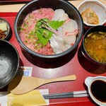 近畿大学水産研究所 はなれ グランスタ東京店 - 