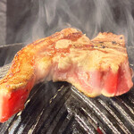 成吉思汗 大黒屋 - ワイルドに焼いていく