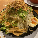 ラーメン 男塾!! - 汁なし男塾ラーメン[麺並]
            野菜マシ ニンニク普通 他マシマシ
            ¥960(税込)