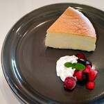 cafe koco - オーナーお手製のチーズケーキ