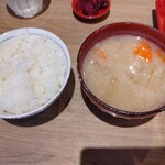 とんかつ檍のカレー屋 いっぺこっぺ - 豚汁が美味い