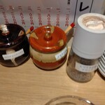 とんかつ檍のカレー屋 いっぺこっぺ - 色々な塩で食べる