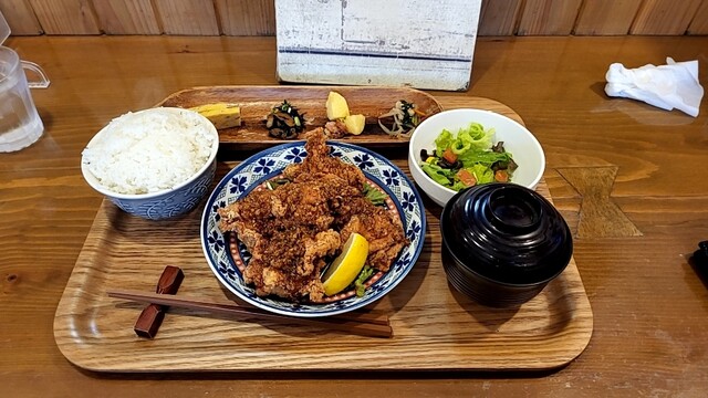 チャリチャリ>