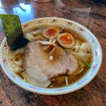 春木屋 - しょうゆ　わんたん麺1150円＋煮玉子150円