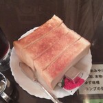 チルチル - トースト(500円)