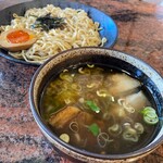 春木屋 - しょうゆ　つけ麺（中盛）950円 あつもり