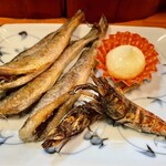 酒どこ べらぼう - 　氷下魚とガサ海老焼き