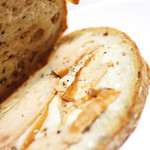 ルート271 - ゴルゴンゾーラとスモークチキンのクロックムッシュの中身。　'13 3月下旬