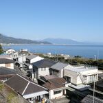 Kurasawaya - 倉沢地区から駿河湾と愛鷹山を望む。東海道を行き来した、江戸時代の旅人になった気分