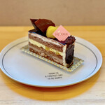 BIJOURIE - ショコラマロン＠ショコラジェノワーズとチョコ・マロンの2種の栗のダイス入りのクリームのレイヤーケーキ