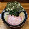 豚骨らあめん専門店 とんこつ家ZUN - ラーメン770円麺硬め。海苔増し125円。※22時以降15％増し