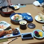 豊 - 天麩羅あり、酢の物完食