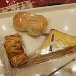 ルパ - 料理写真:購入したパン。