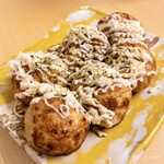 たこ焼きとから揚げ たま家 - たこ焼き(ポンズマヨ)