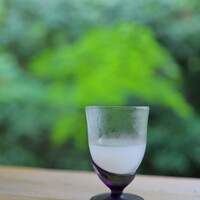 溪涼床 - スパークリング日本酒をおちょこで