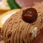 銀座 大石 - 確かに甘いけど、砂糖じゃない栗の甘さを感じる。程よいリキュールも、やっぱり王道の極み。