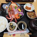 鳥取砂丘にいちばん近いドライブインレストラン砂丘会館 - 刺身定食