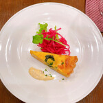 ビストロオカジ - シーフードのキッシュ