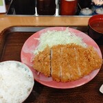 とんかつ まるや 極 - ロースかつ定食(税込700円)