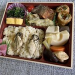 どんたく - 牡蠣の炊き込みご飯弁当