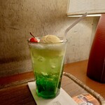 Ueshima Kohi Ten - クリームソーダ 750円