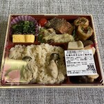 どんたく - 牡蠣の炊き込みご飯弁当