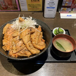 炭焼 豚丼 小豚家 - 