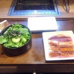 Yakiniku Raiku - バラカルビとミニチョレギサラダ
