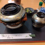 うな春 - 極丼（ご飯大盛り無料）