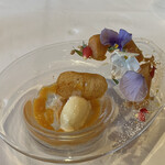 レストラン マノワ - デザート：柿のコンポートとほうじ茶のブラマンジェ