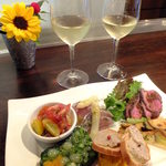 Wine Bar base - 前菜盛り合わせ2人前1200円（’13.４月より）