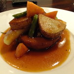 Wine Bar base - 豚バラのコンフィ五香粉ソース：800円