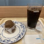 Dotoru Kohi Shoppu - 熊本県産和栗のモンブランとアイスコーヒーMサイズです。（2022年11月）