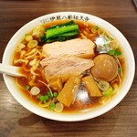 uchitatechuukasobaizoubachi - 打ち立て中華そば　醤油　別アングル