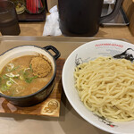 Fujiyama Gogo - 「魚介豚骨　濃厚つけ麺」ちょうど良い量でした。ご飯もらっておいても良かったかな